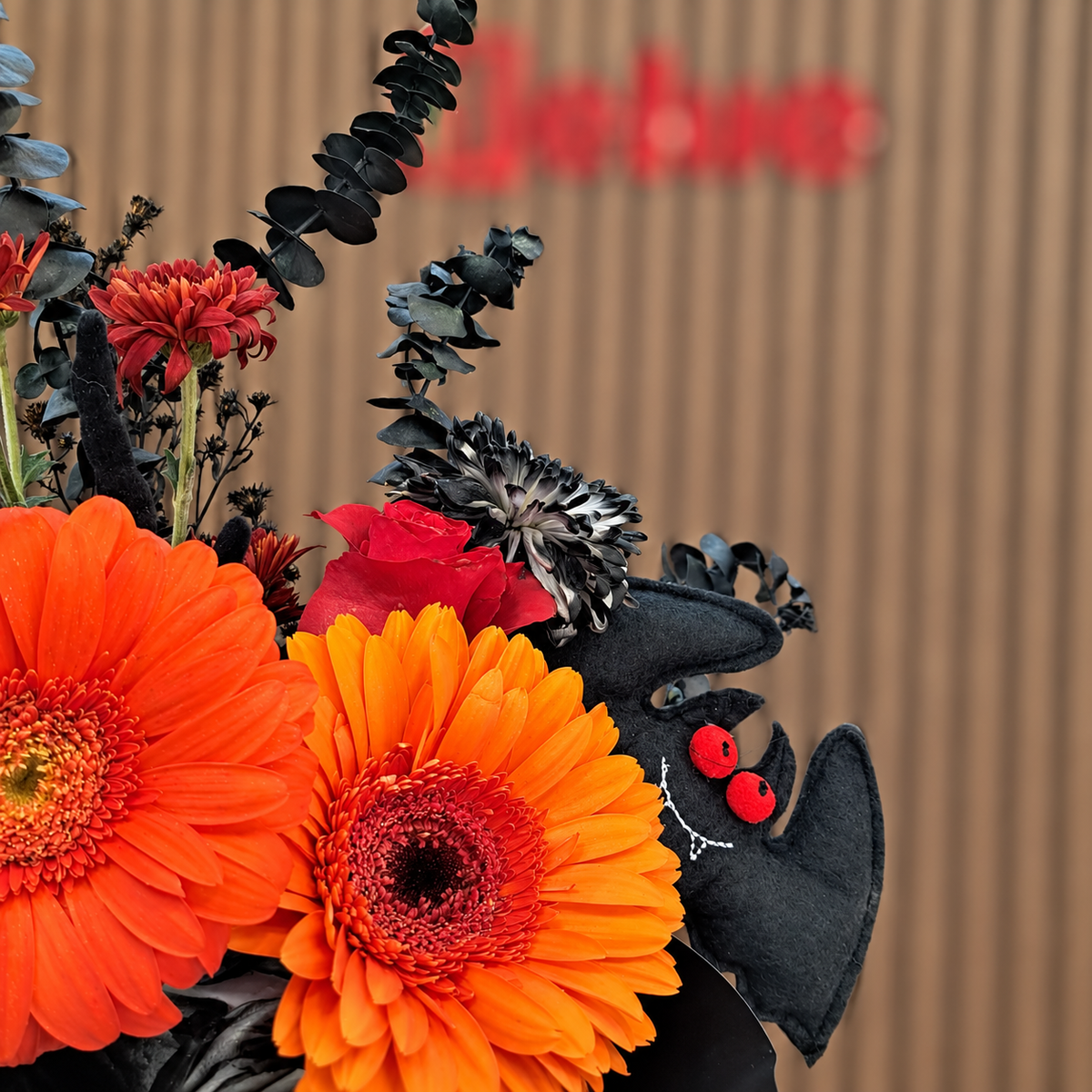 Ramo de Halloween con murcielago velve floristeria paseo de las flores heredia