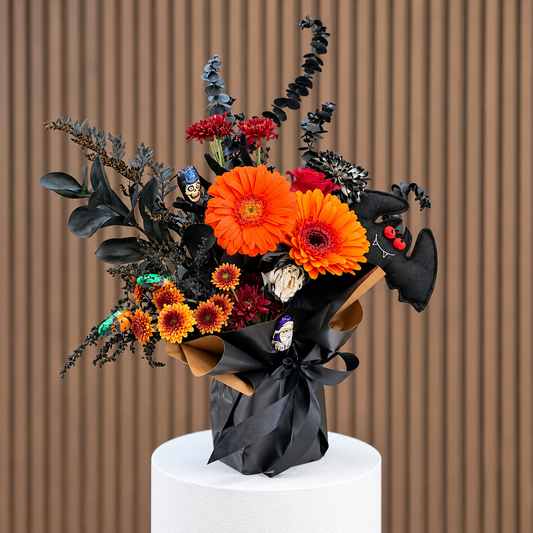 Ramo de Halloween en pedestal velve floristeria paseo de las flores heredia